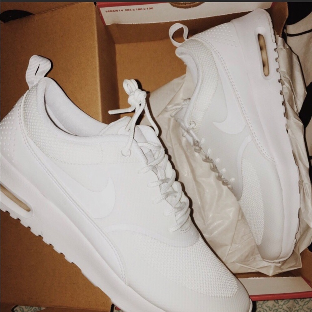 WNMS NIKE AIR MAX THEA